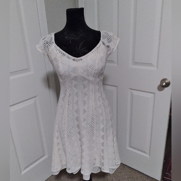 Nanette Lepore Dresses & Skirts - Nanette Lapore white crochet top mini dress size 0